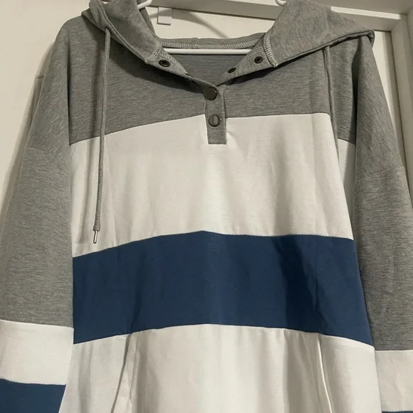 ✨NWOT✨ Women's Colorblock Hoodie - Picture 2 of 9